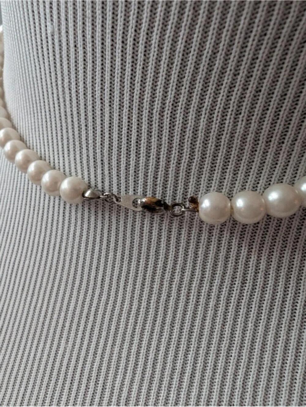 Vintage Faux Pearl Choker Necklace - Picture 4 of 5